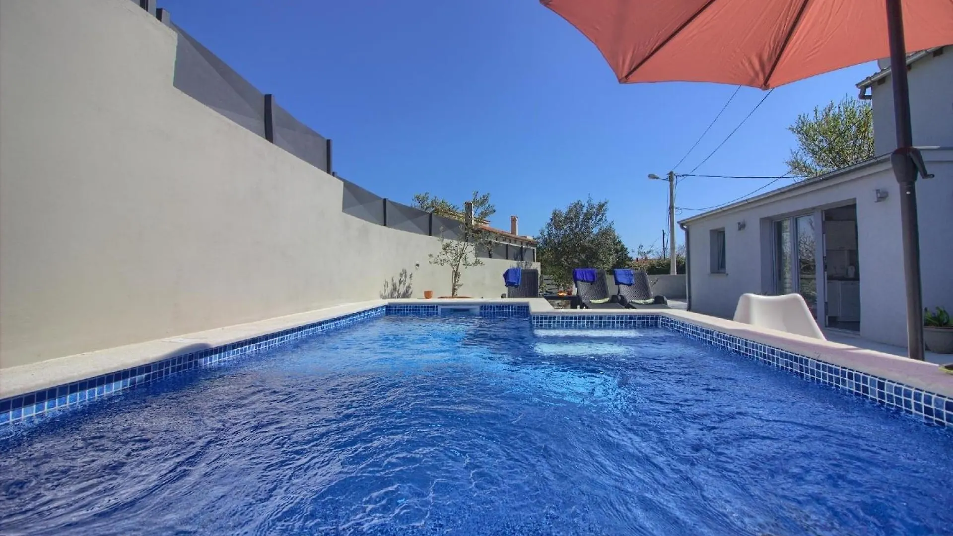 Ferienhaus Mit Privatpool Fuer 8 Personen Ca 80 Qm In Liznjan, Istrien Suedkueste Von Istrien 0*, Liznjan