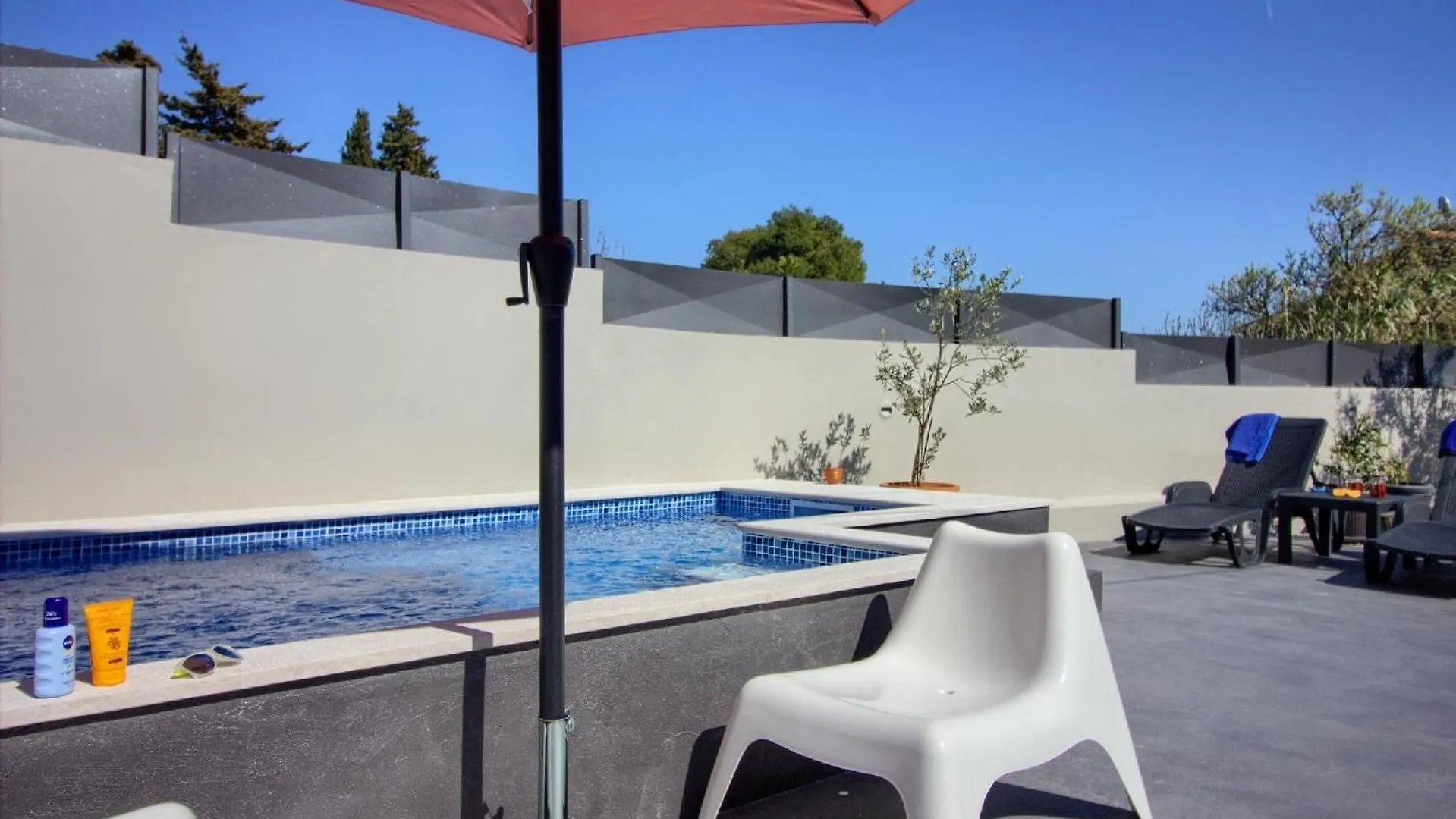 Ferienhaus Mit Privatpool Fuer 8 Personen Ca 80 Qm In Liznjan, Istrien Suedkueste Von Istrien Holiday home
